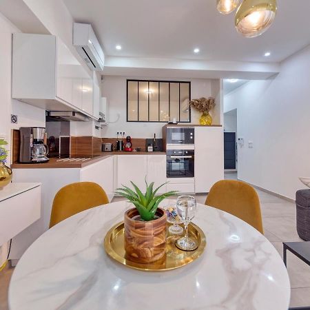 City Vibes, Indoor Parking, Breakfast & Air Conditioning Nice Exterior photo