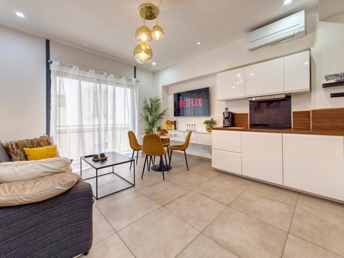 City Vibes, Indoor Parking, Breakfast & Air Conditioning Nice Exterior photo